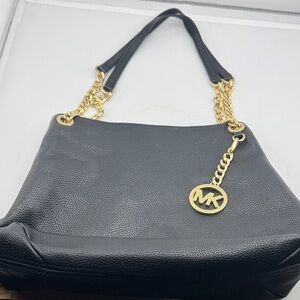Michael Kors Jet Set Black Leather w Gold chain Women's Bag Excellent